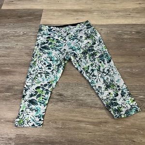 Lularoe Jade Athletic Capri Leggings size Medium